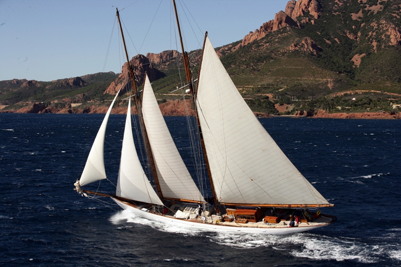 altair classic sailing yacht