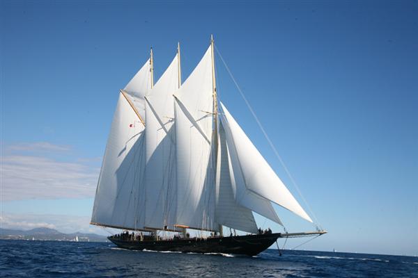 3 mast sailboat