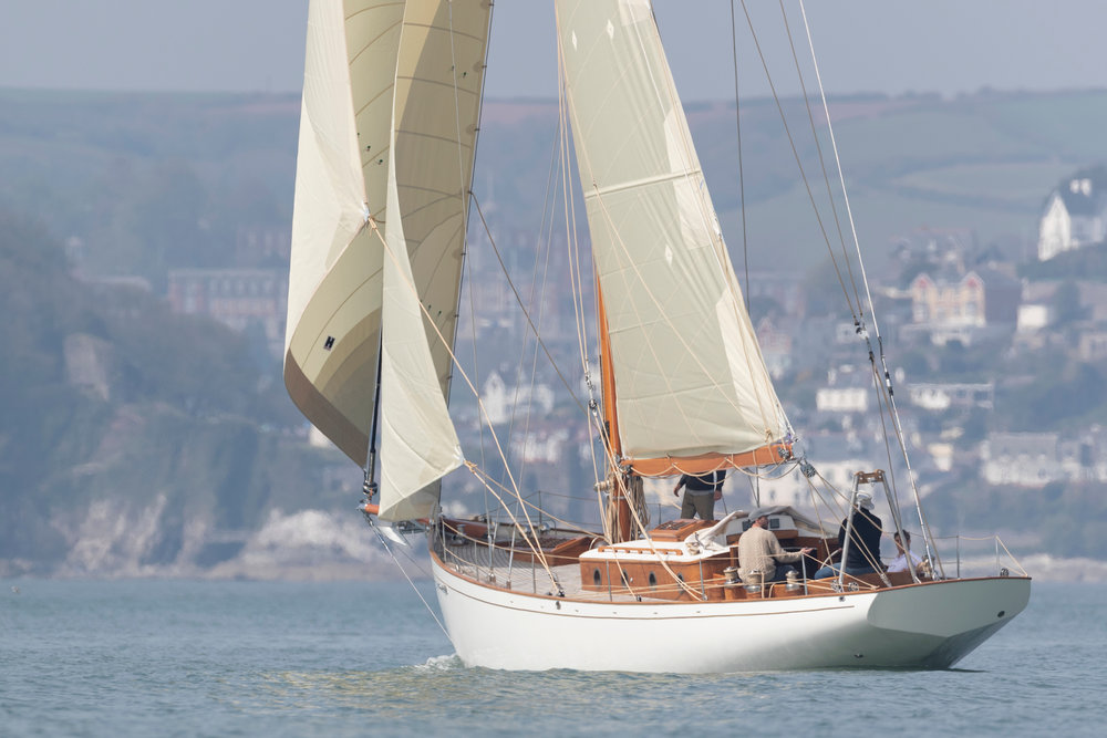 helena sailing yacht
